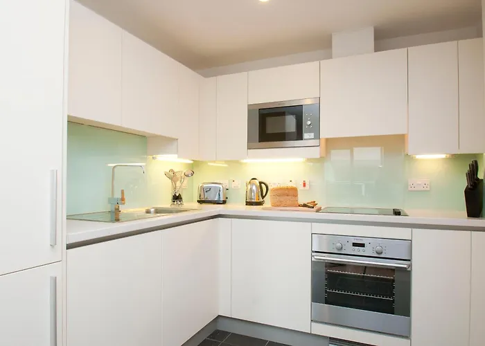 Cleyro Serviced Apartments - Finzels Reach