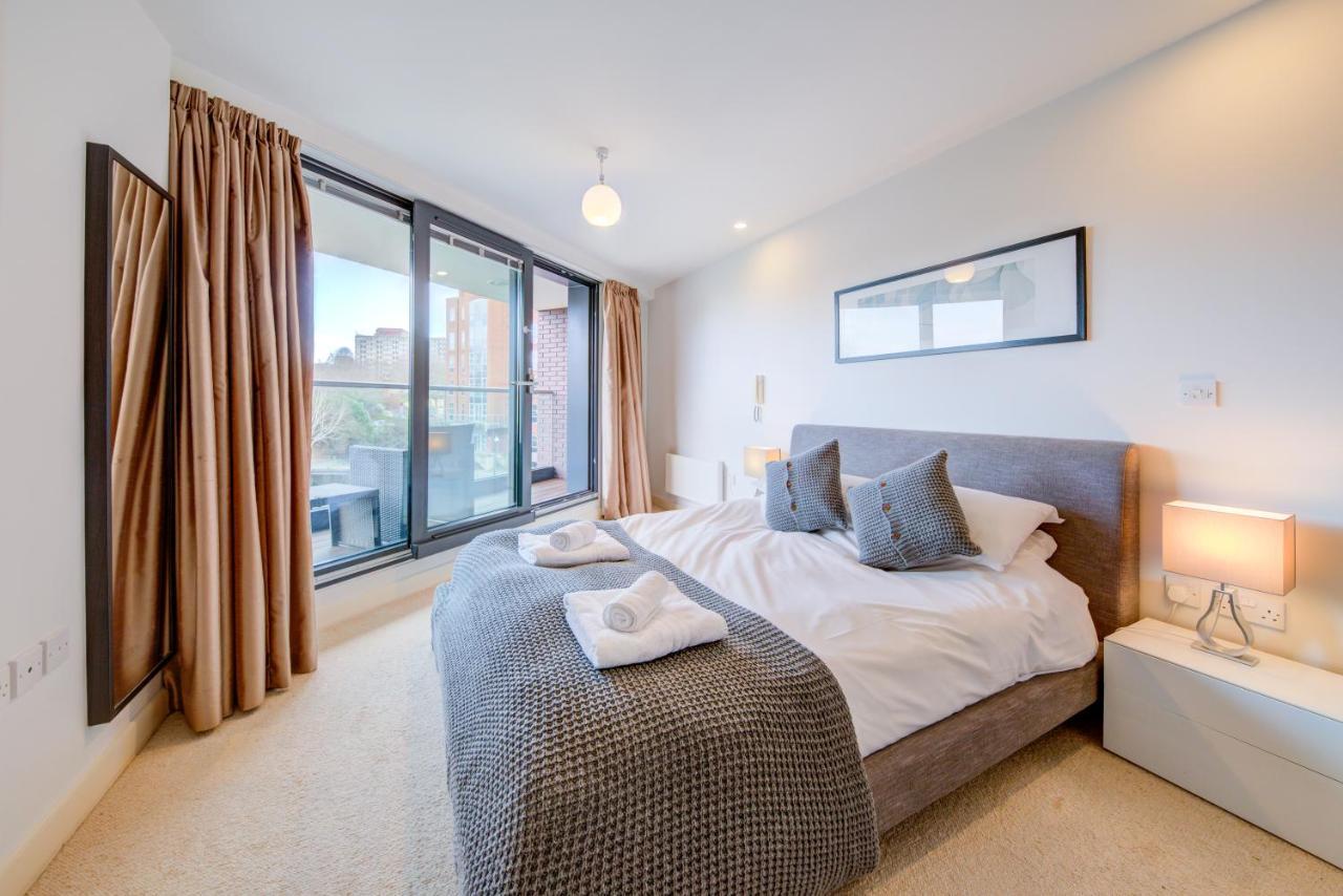 Cleyro Serviced - Finzels Reach Appartement Bristol